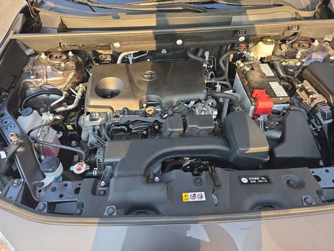Used 2024 Toyota RAV4 XLE FWD image 29