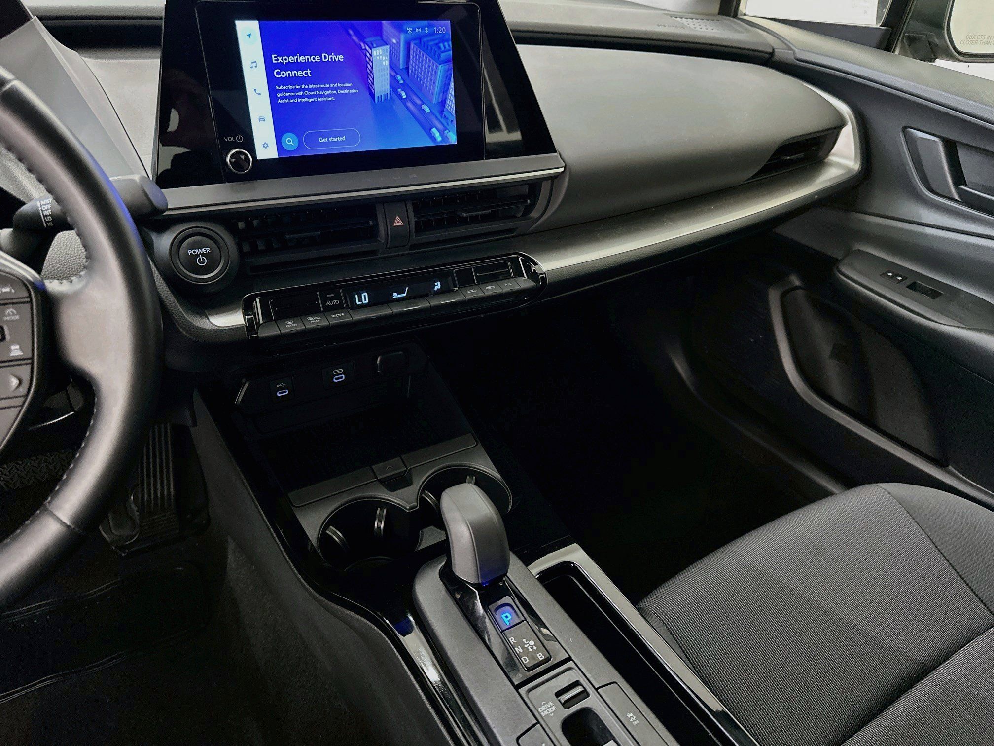 Used 2025 Toyota Prius LE FWD image 26