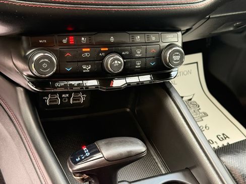 Used 2024 Dodge Durango GT AWD/4WD image 20