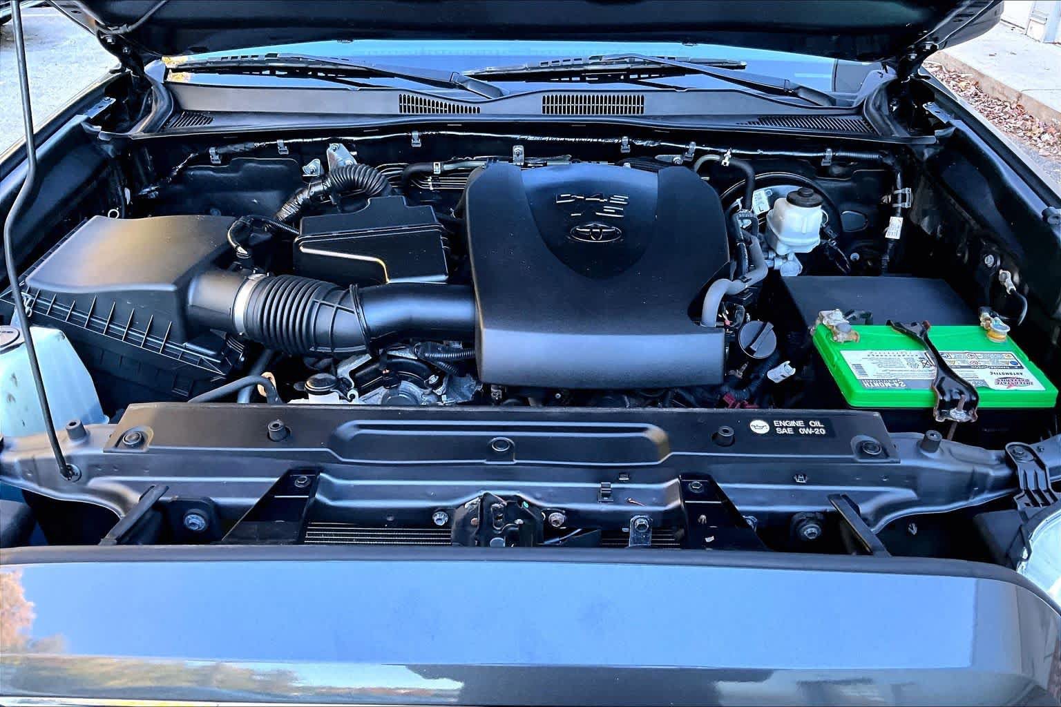 Used 2021 Toyota Camry XLE FWD image 29