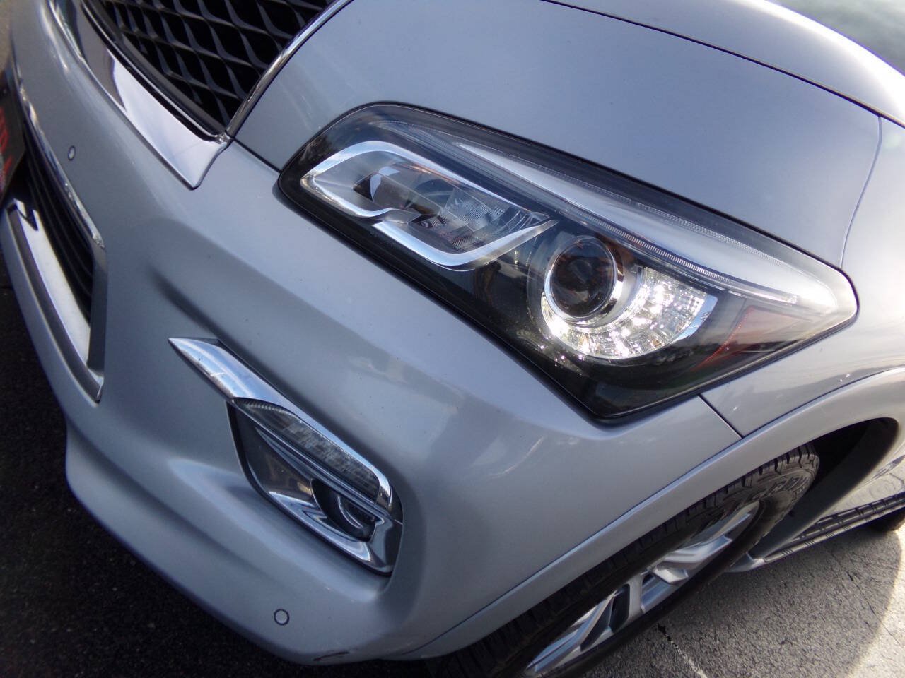 Used 2015 INFINITI QX80 4WD w/ Driver's Assistance Package image 31
