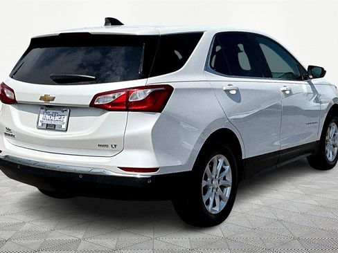 Used 2021 Chevrolet Equinox LT image 2