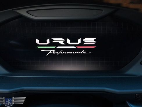 Used 2024 Lamborghini Urus Performante AWD/4WD image 43