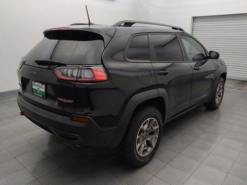 Used 2022 Jeep Cherokee Trailhawk image 9