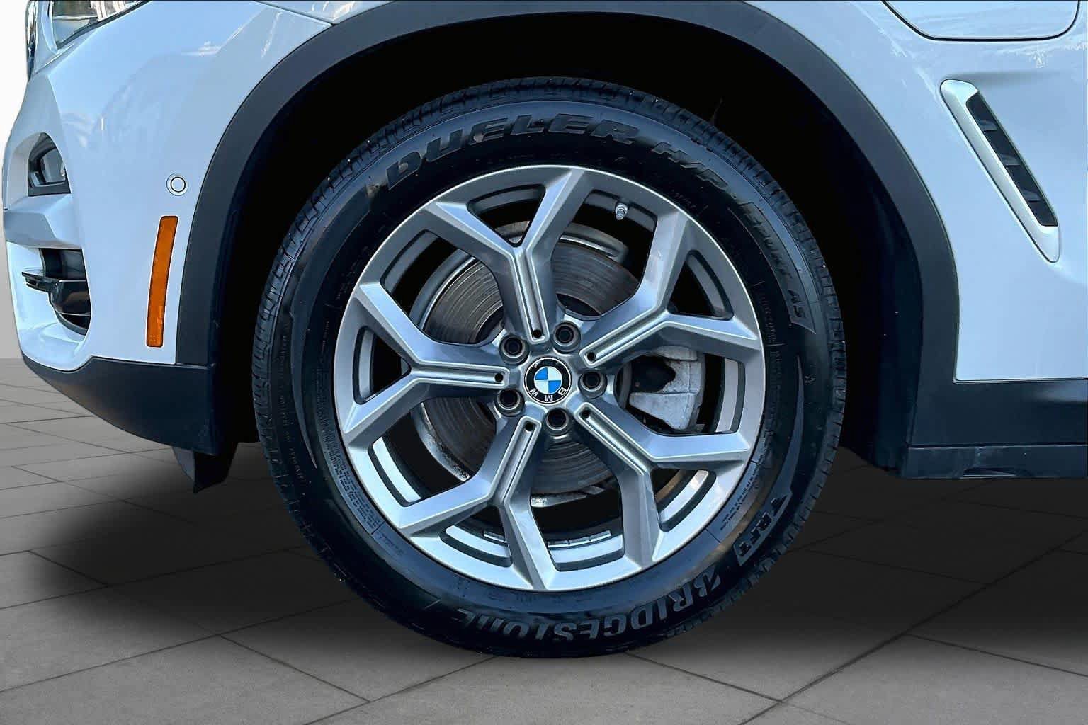 Used 2021 BMW X3 xDrive30e w/ Convenience Package AWD/4WD image 10