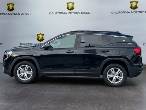 Used 2022 GMC Terrain SLE w/ Driver Convenience Package image 2