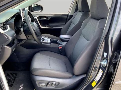 Certified 2025 Toyota RAV4 XLE AWD/4WD image 8