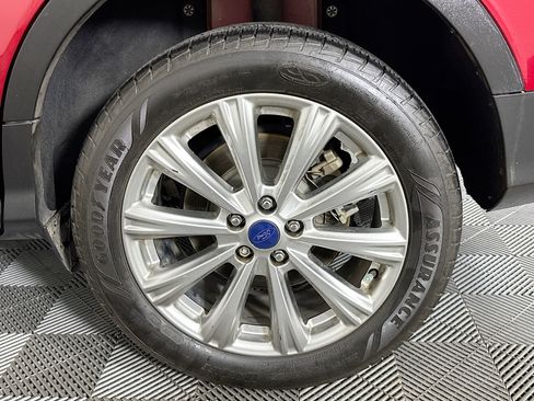 Used 2017 Ford Escape Titanium image 38