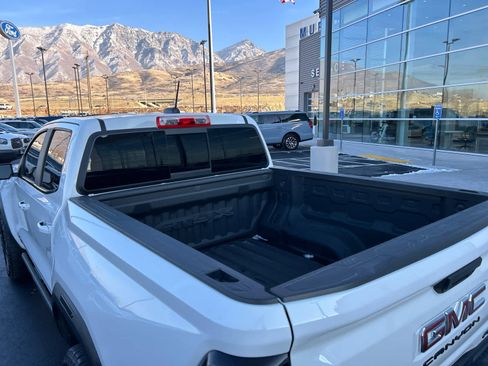 Used 2023 GMC Canyon AT4X image 16