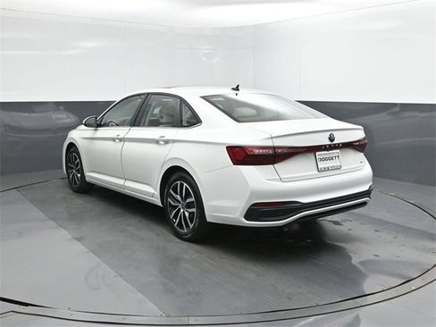New 2026 Volkswagen Jetta SE image 5