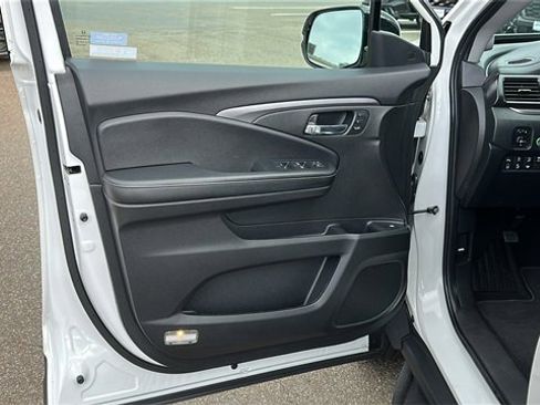 Used 2023 Honda Ridgeline RTL-E image 8