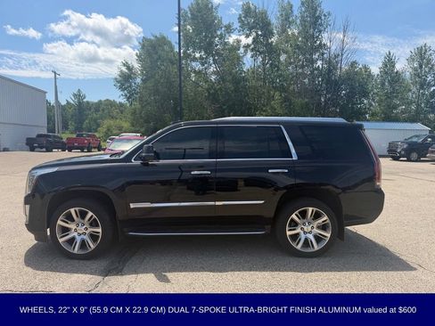Used 2017 Cadillac Escalade Luxury AWD/4WD image 3
