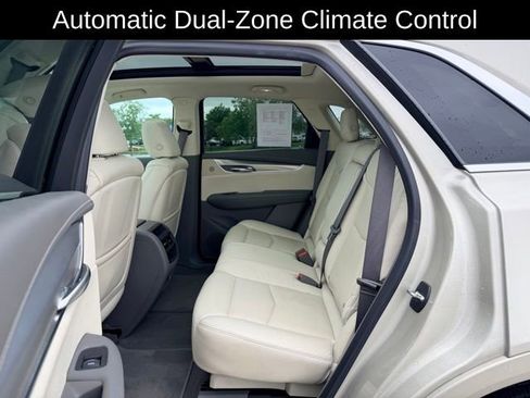 Certified 2017 Cadillac XT5 Luxury w/ Driver Awareness Package AWD/4WD image 9