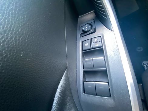Used 2025 Toyota RAV4 XLE w/ Convenience Package AWD/4WD image 11