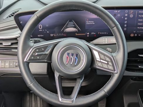 Certified 2025 Buick Enclave Preferred image 18