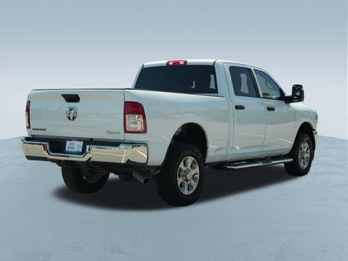 Used 2024 RAM 2500 Big Horn AWD/4WD image 9