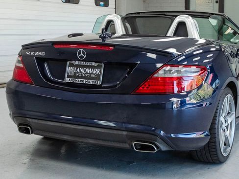 Used 2015 Mercedes-Benz SLK 250 image 31