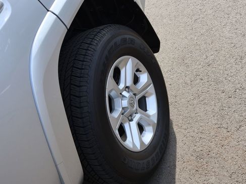 Used 2024 Toyota 4Runner SR5 Premium AWD/4WD image 34