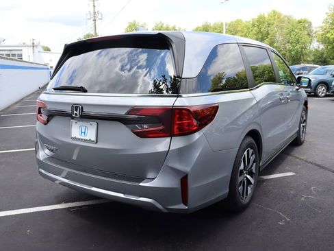 Certified 2026 Honda Odyssey EX-L image 5