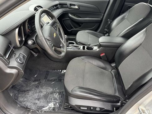 Used 2015 Chevrolet Malibu LT w/ Power Convenience Package image 5