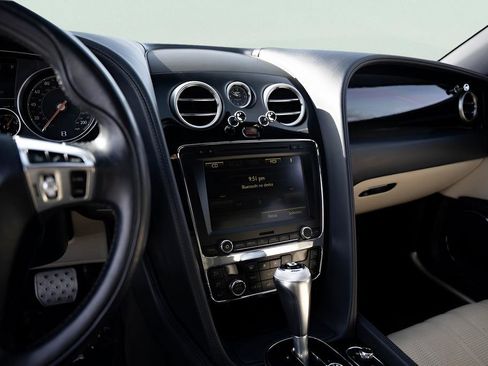 Used 2016 Bentley Flying Spur V8 image 29