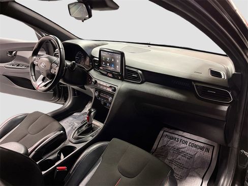 Used 2019 Hyundai Veloster 2.0 Premium image 29