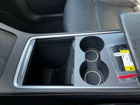 Used 2023 Tesla Model Y Performance image 22