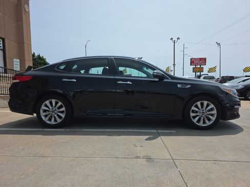 Used 2018 Kia Optima LX w/ 17" Alloy Wheels Package image 4
