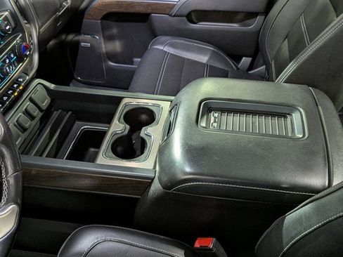 Used 2018 GMC Sierra 1500 Denali image 40