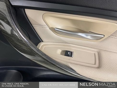 Used 2017 BMW 320i Sedan RWD image 22