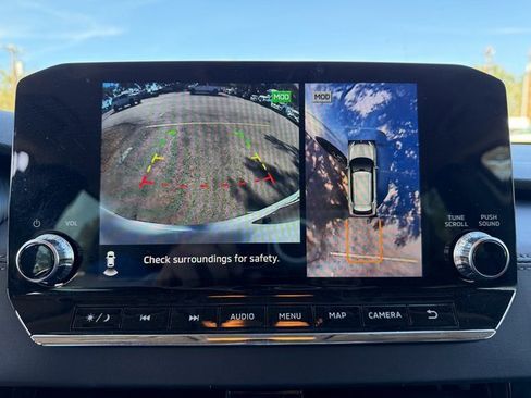 Used 2023 Mitsubishi Outlander SE image 13