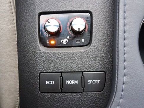 Used 2014 Toyota Avalon XLE Touring image 28