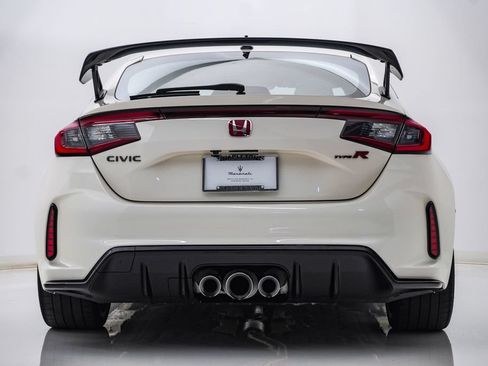 Used 2025 Honda Civic Type R image 8