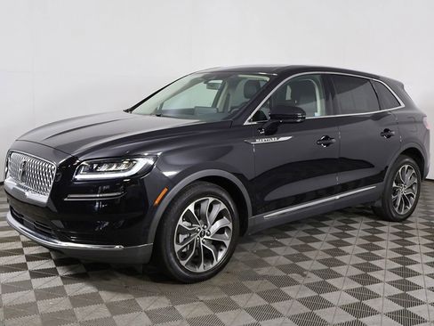Used 2023 Lincoln Nautilus Reserve AWD/4WD image 10