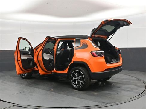 New 2026 Jeep Compass Limited w/ Mopar Graphics Package image 47