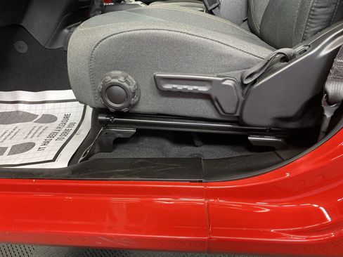 Certified 2025 Jeep Wrangler Sahara w/ Safety Group image 13