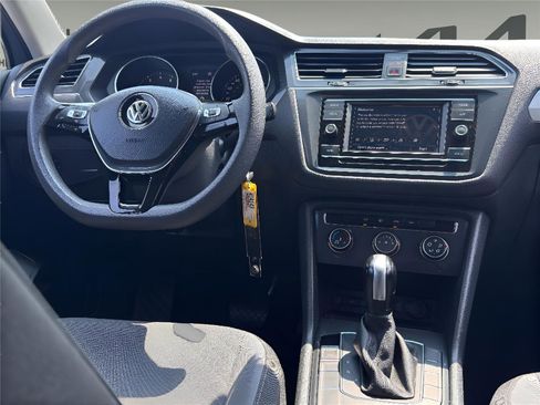 Used 2020 Volkswagen Tiguan S image 22