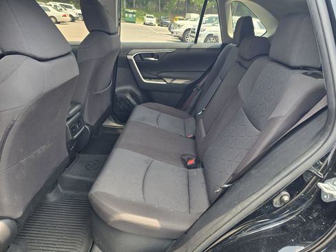 Used 2020 Toyota RAV4 XLE w/ XLE Grade Weather Package AWD/4WD image 11
