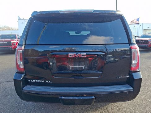 Certified 2018 GMC Yukon XL SLT image 5