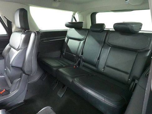 Used 2025 Ford Expedition Max Platinum image 28