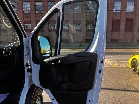 Used 2025 RAM ProMaster 2500 w/ Convenience Group FWD image 16