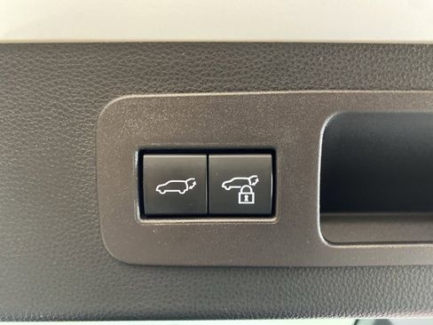 Certified 2024 Lexus LX 600 4WD w/ Luxury Package image 32