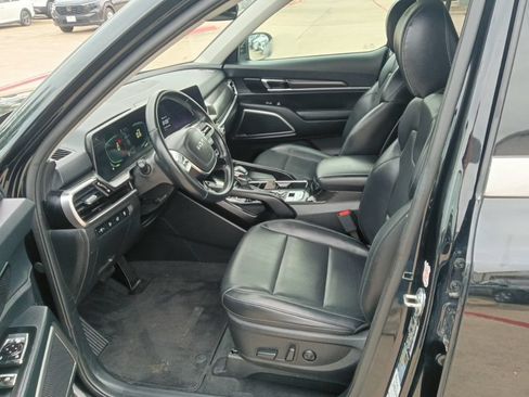 Used 2025 Kia Telluride S AWD/4WD image 4