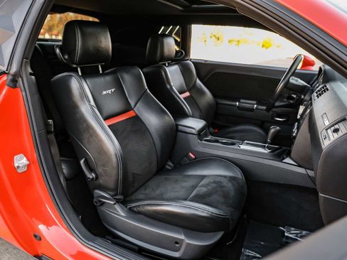 Used 2009 Dodge Challenger SRT8 w/ SRT Option Group II image 32