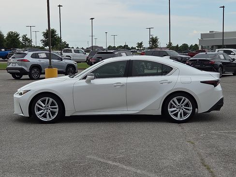 Used 2024 Lexus IS 300 w/ Comfort Package RWD image 3