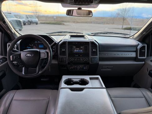 Used 2017 Ford F550 4x4 Crew Cab Super Duty image 14