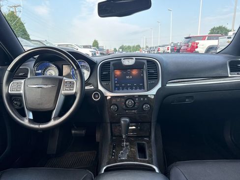 Used 2013 Chrysler 300 C w/ Light Group RWD image 15