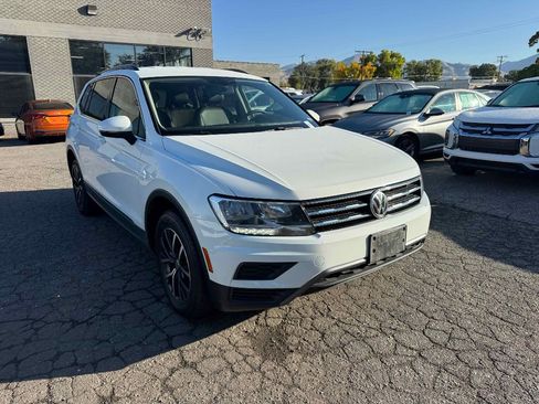 Used 2020 Volkswagen Tiguan SE w/ 3rd Row Seat Package image 6