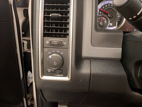Used 2018 RAM 1500 Big Horn AWD/4WD image 17