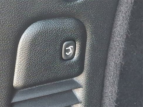 Used 2024 Dodge Durango GT image 33